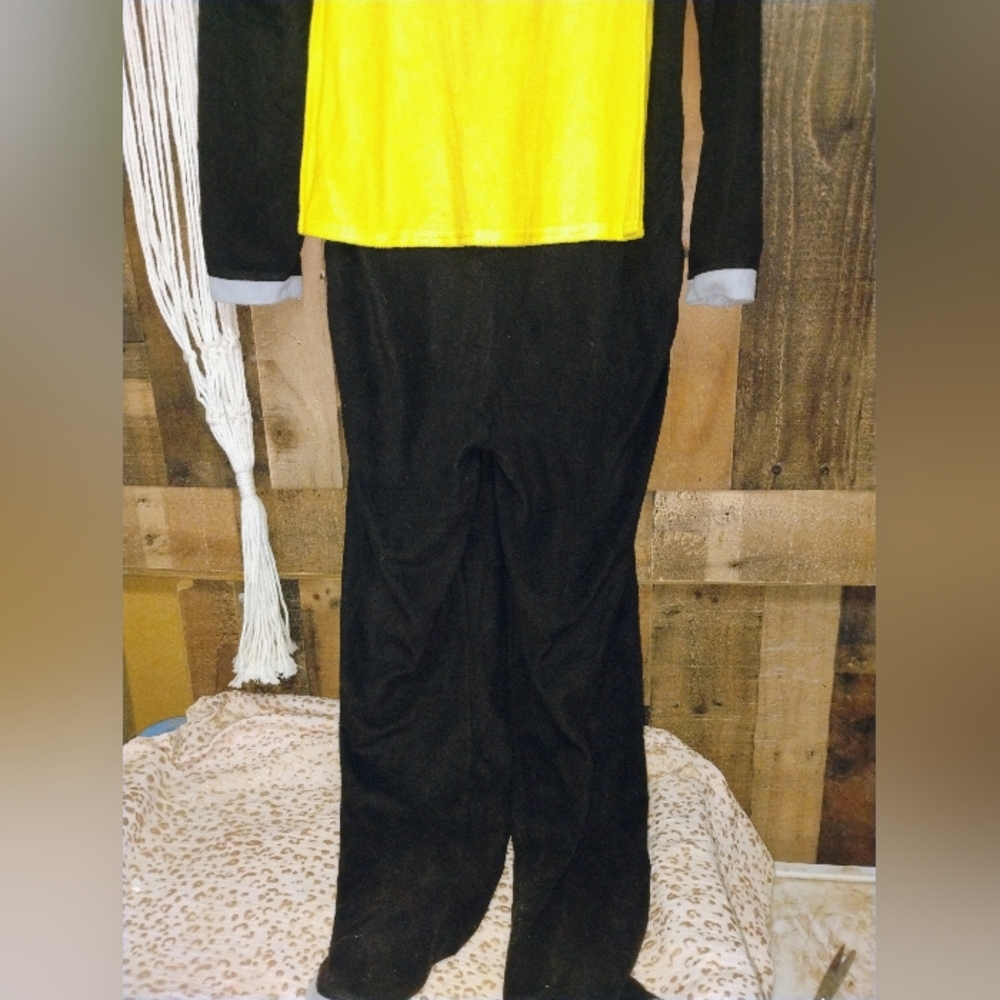 DC Comics Batman Onesie Costume With Cape And Pockets Size Medium Men's - Picture 7 of 7